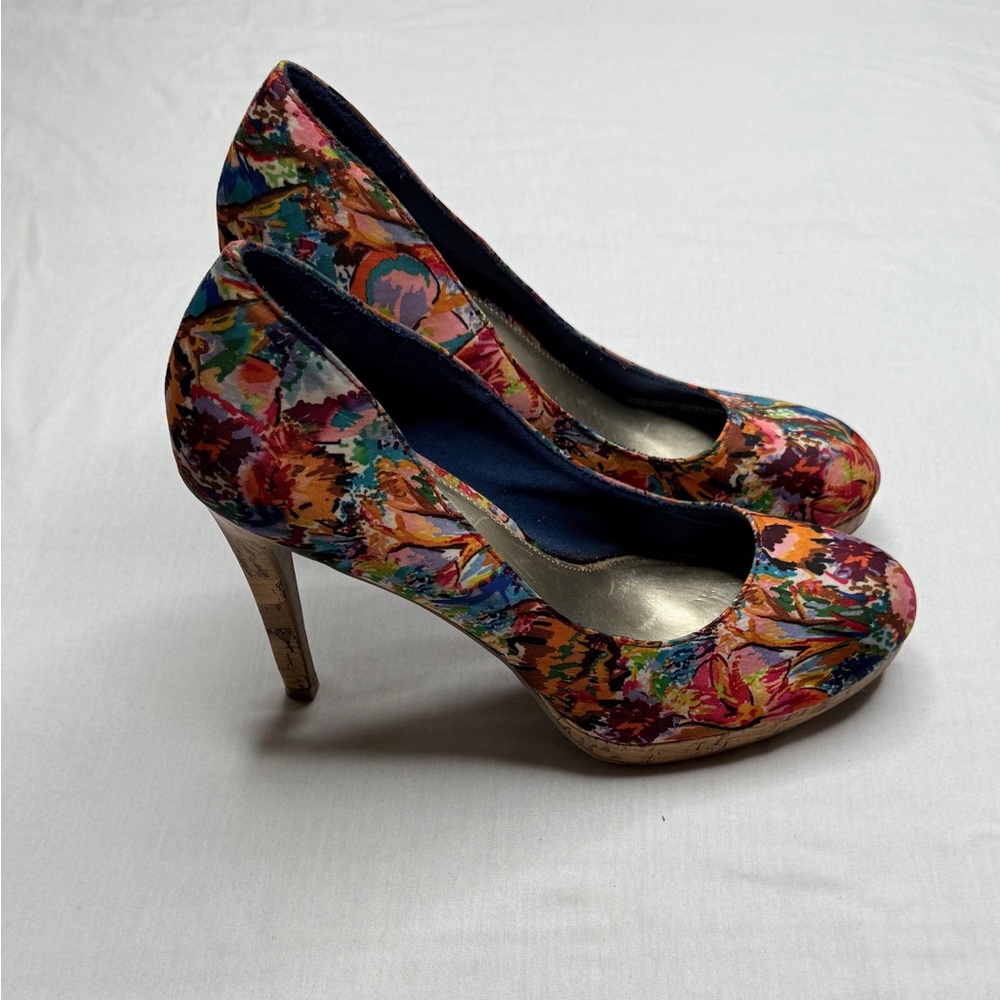 FIONI SIZE 8.5 Floral Multicolor Women's Heels